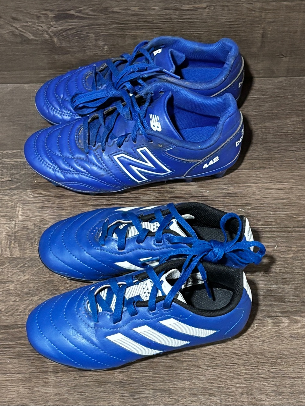 Bundle: two Soccer cleats, size 13Y and 1Y - Picture 2 of 2
